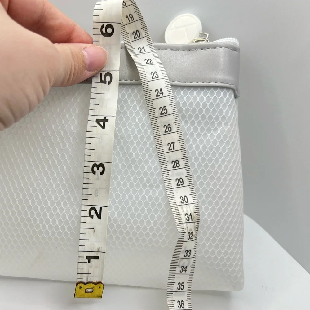 🦋$2~ Kerasilk ~ Travel Bag ~ Makeup Case ~ White & Silver